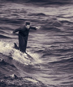 the_miracle_of_dolphin_surfing_2002_Fontcuberta_600px